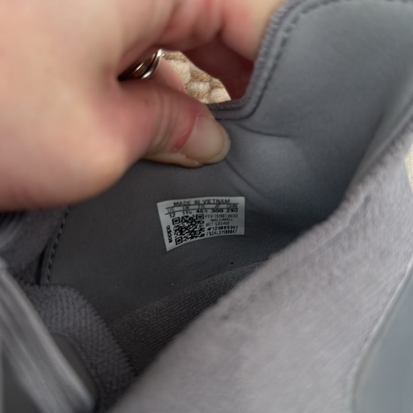 Men’s Ultraboost 22 - Picture 7 of 9